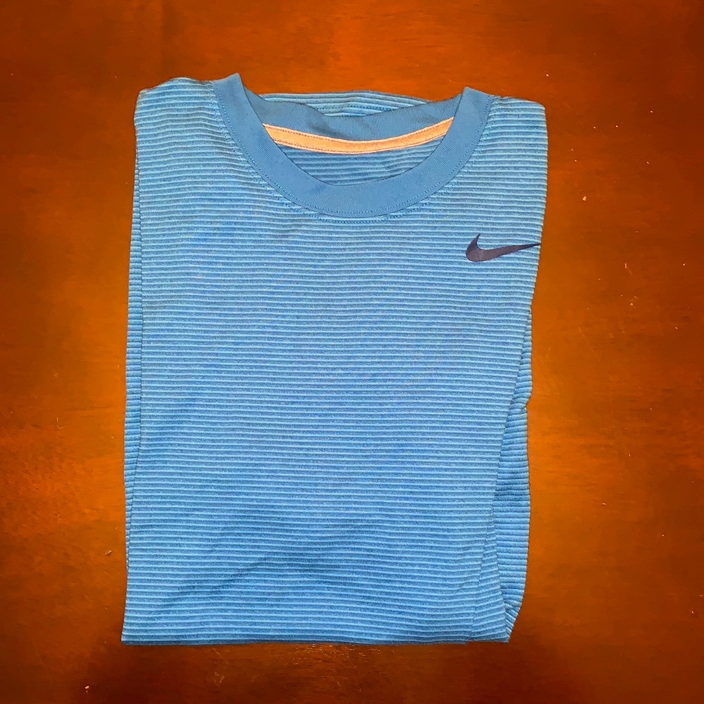 Nike dri fit t shirt